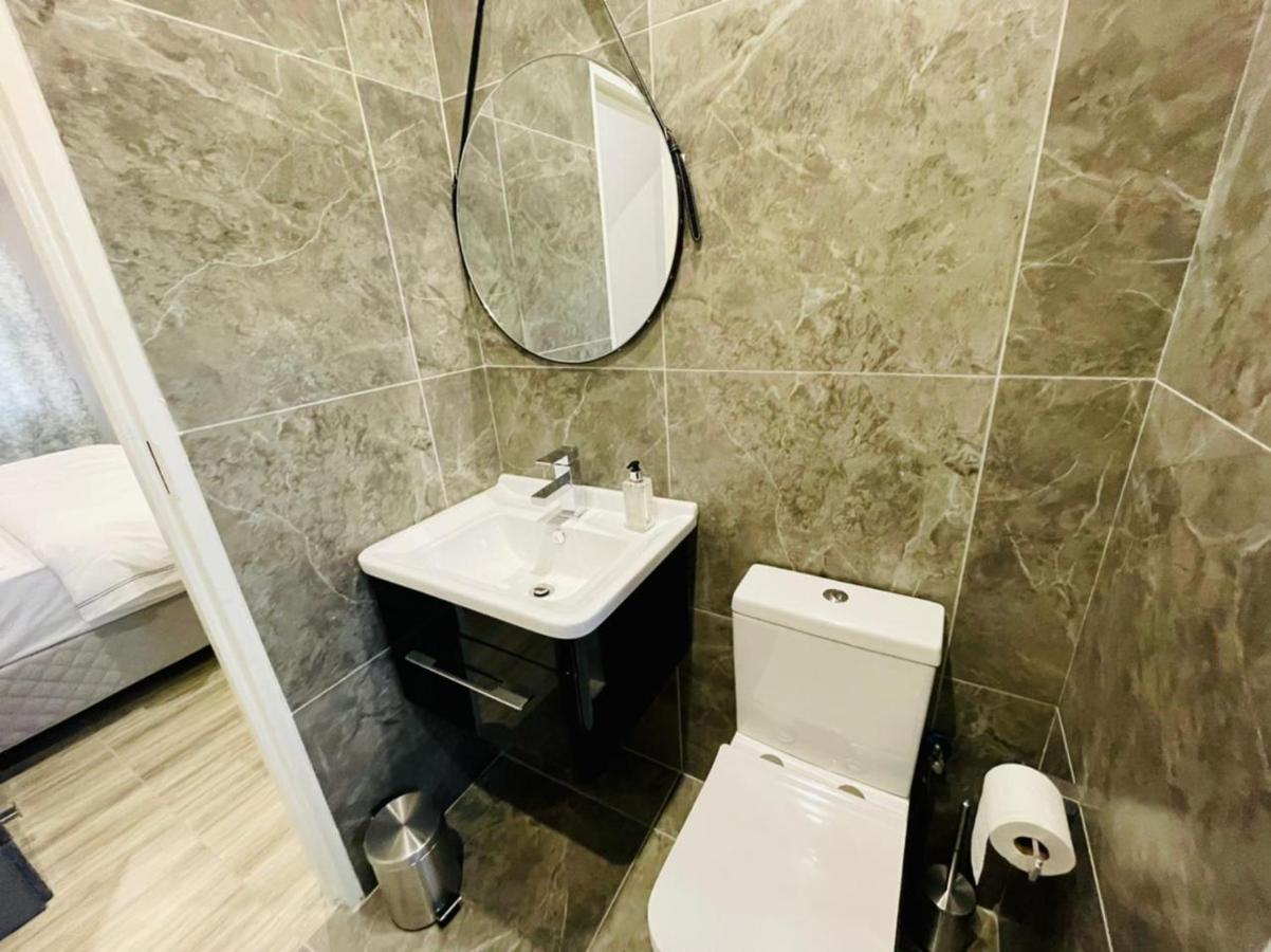 Cozier Glitz Cape Town