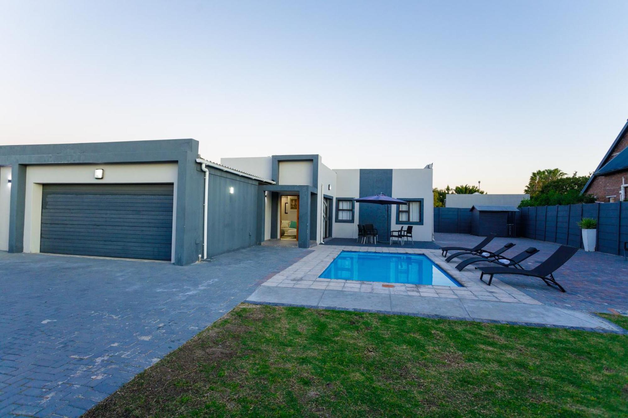 Cozier Glitz Holiday home