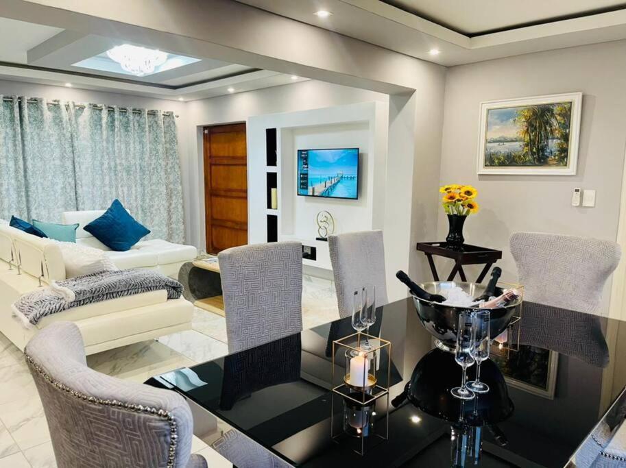 Vakantiehuis Cozier Glitz *