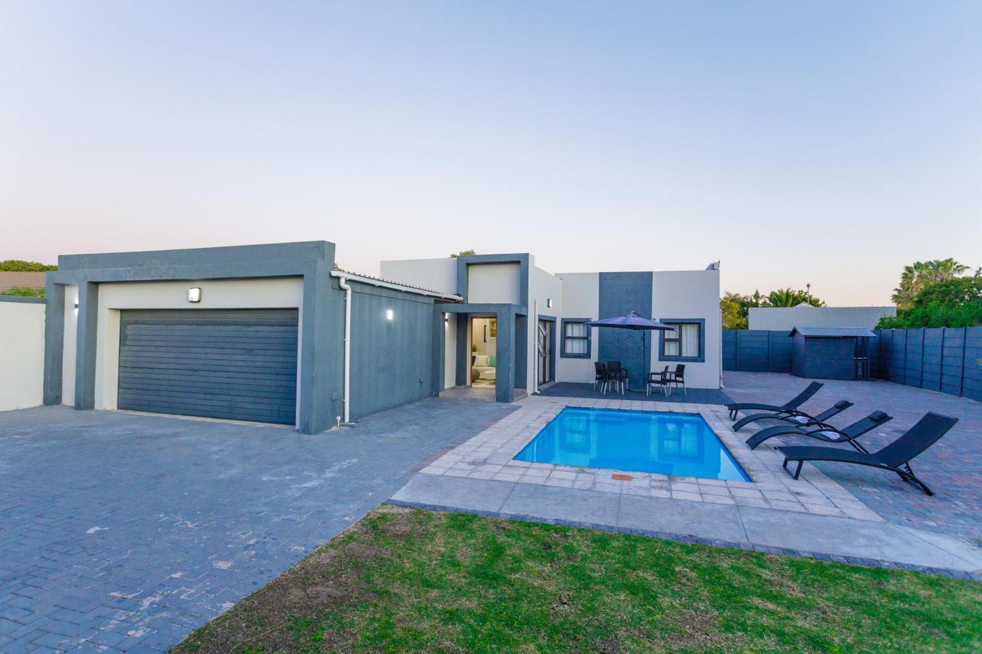 Cozier Glitz * Kaapstad